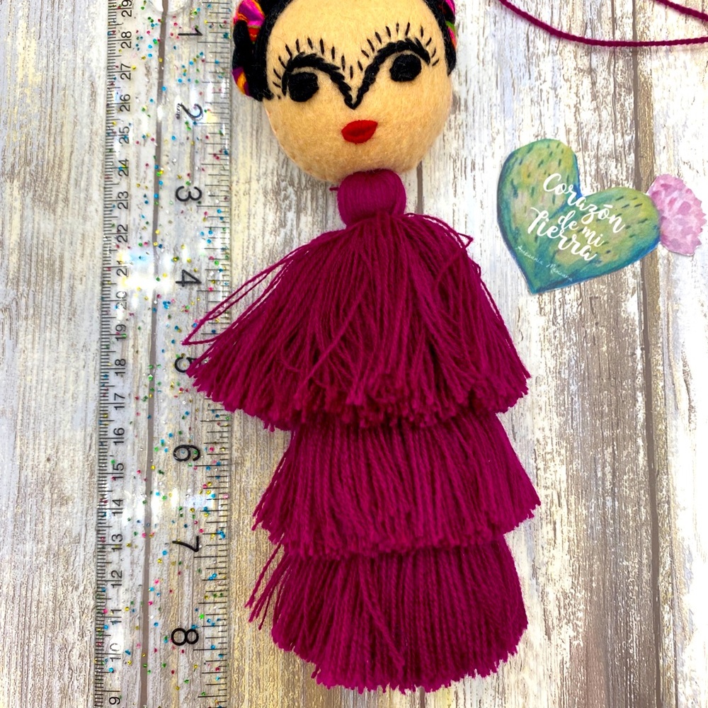 Frida Tassel - Picture 6 of 6